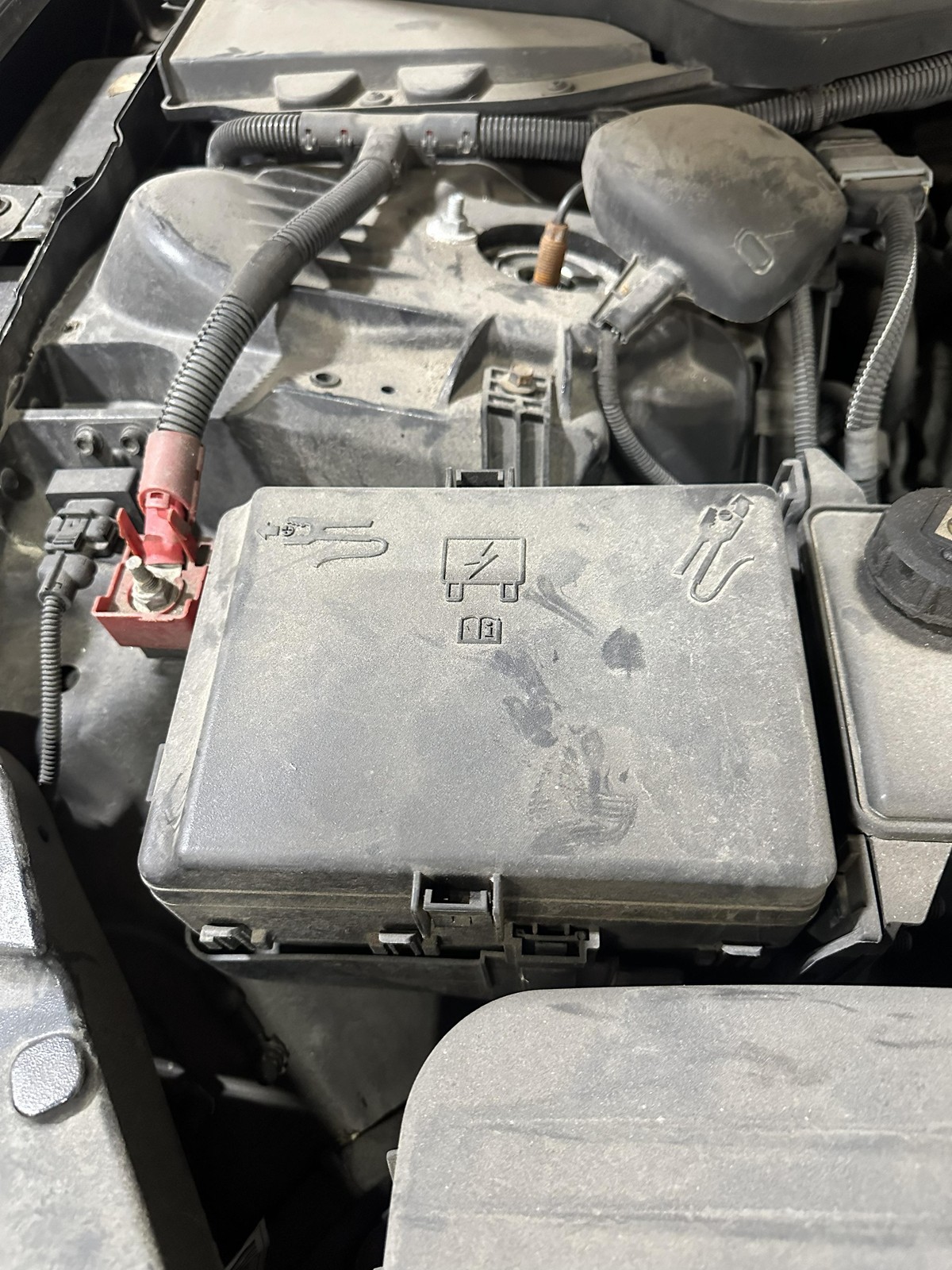 17 MASERATI QUATTROPORT Engine Fuse Box Block Assembly