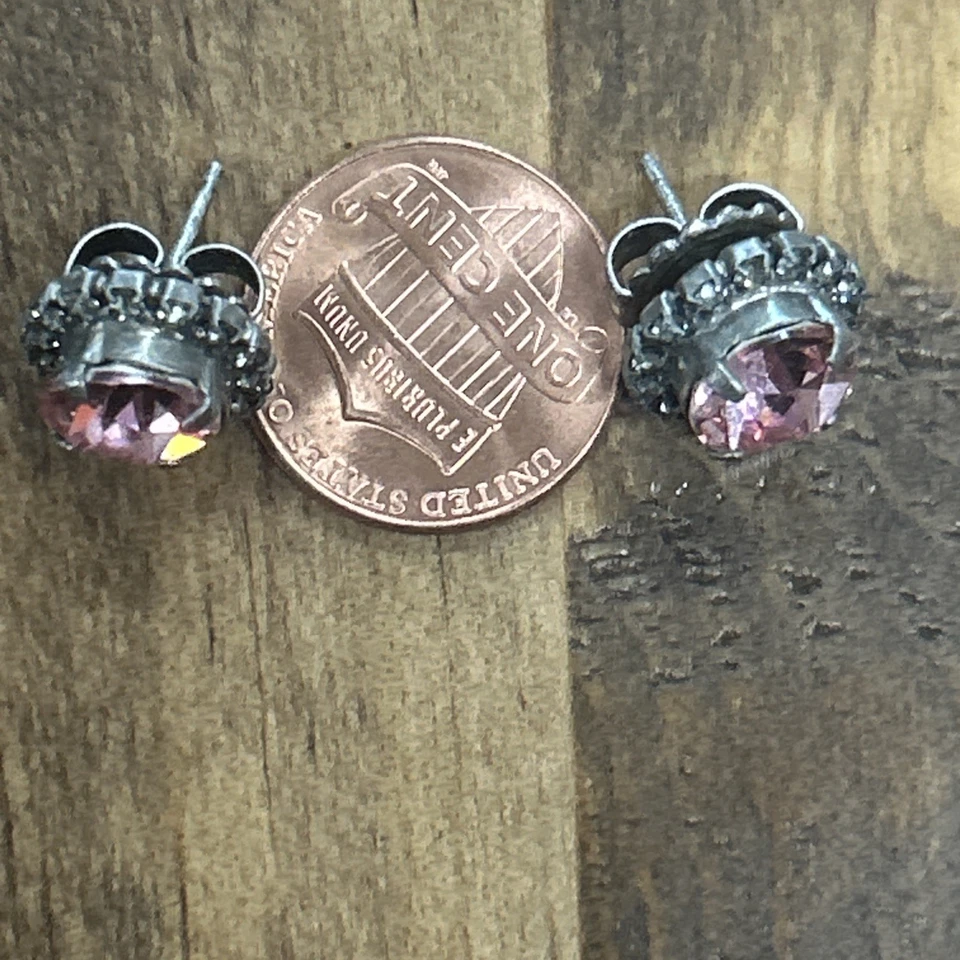 Aretes pequeños Sabika rosas piedras blancas Foto 2 de 3