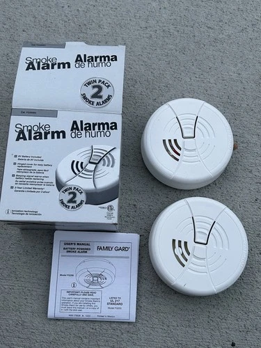FG200B2 Family Gard Smoke Alarm 2-Pack Battery Operated, White NEW