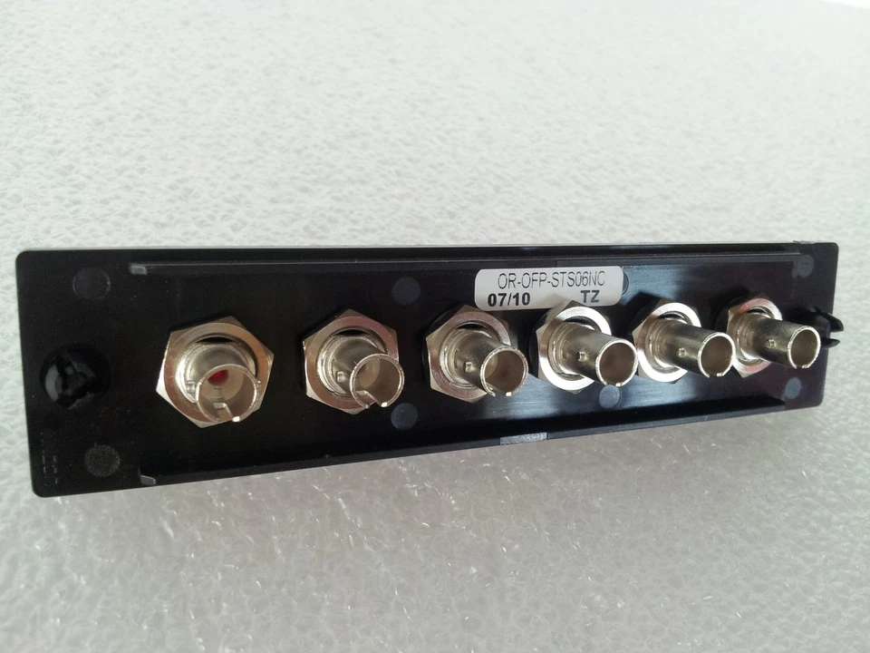 ORTRONICS OR-OFP-STSO6NC / 6-ST single mode adapters w/ceramic alignment sleeves - Image 3 of 4