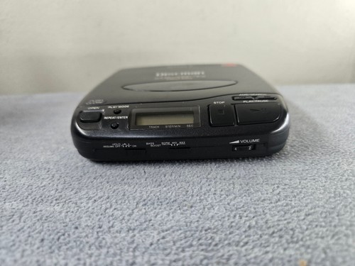 Sony D-33 Discman Portable CD Player Compact Disc Audio Operation Confirmed - Picture 6 of 11