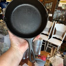 Lodge Black Cast Iron Skillet 8" Inner Diameter 5SK 2 Spout #5SK Made in USA