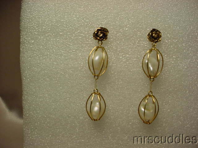 UNMARKED GOLD FRESH WATER PEARL EARRINGS