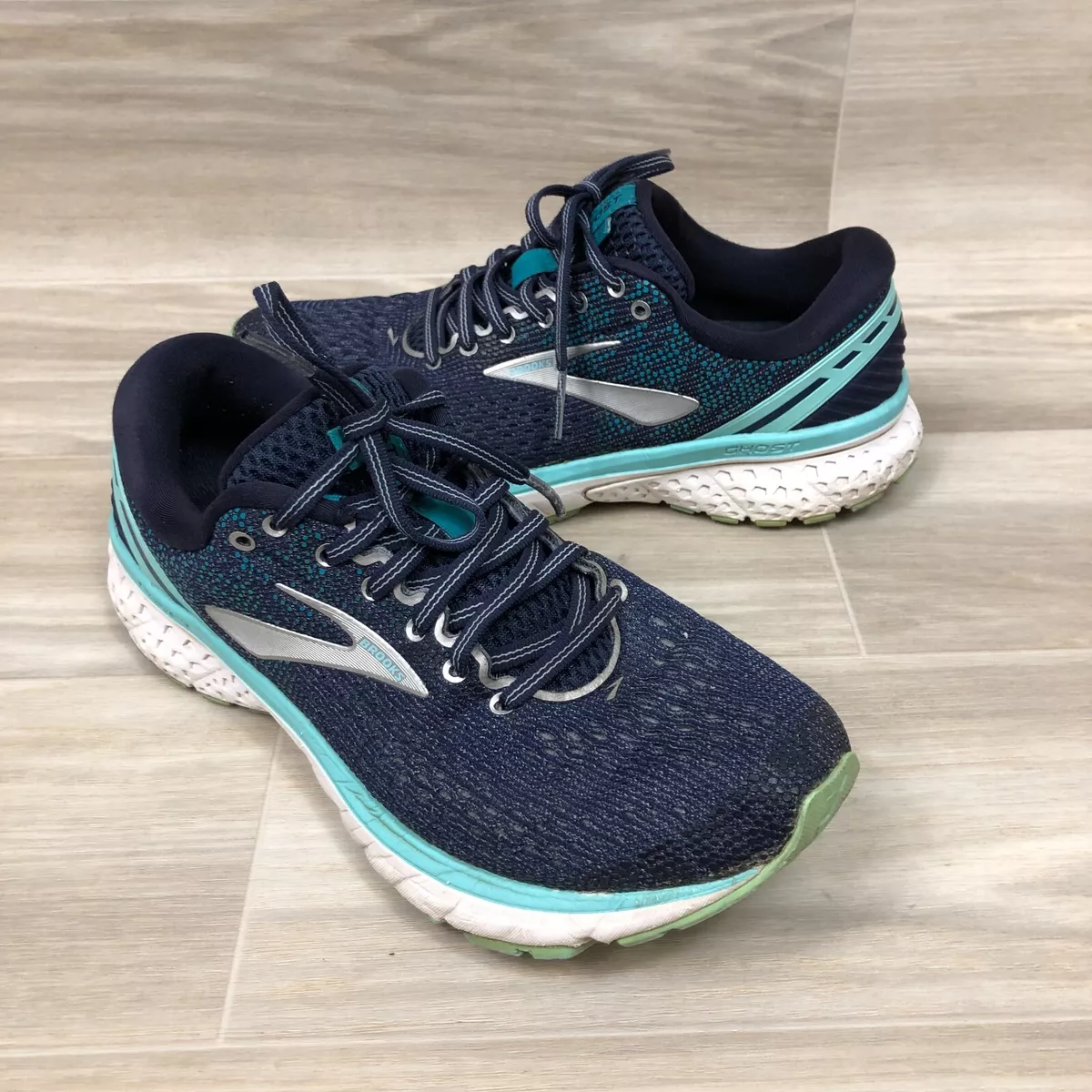 Brooks shoes hotsell ghost 11 womens