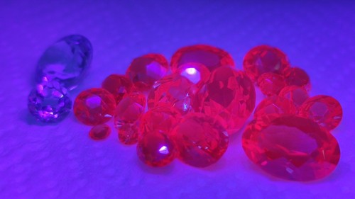 Synthetic Ruby stone red corundum With Visible Inclusions Emerald shape - Picture 7 of 11