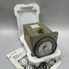 Honeywell Dialatrol Controller R7350A-1040-3 Temperature Control -125+375 Deg F