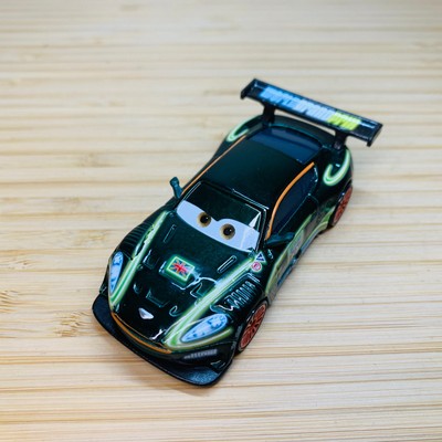 ニゲル・ギアスリー NEON RACERS Disney Pixar Cars - Nigel Gearsley Neon Racers WGP Racer Diecast