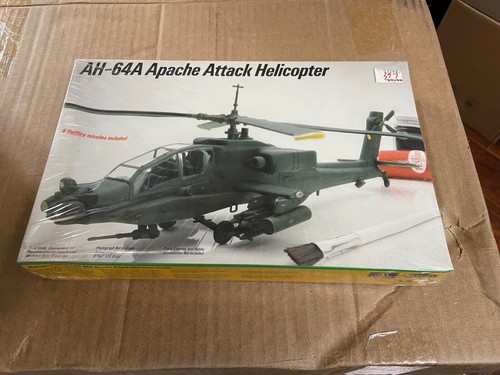 Testors Italeri AH-64A Apache Attack Helicopter 1/72 Scale Plastic Model Kit 631