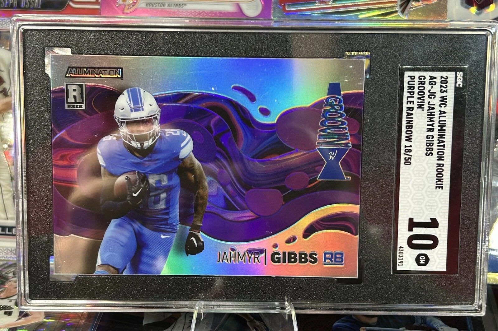 Jahmyr Gibbs Wild Card Alumination Rookie Edition Groovin #AGJG Rainbow-Red