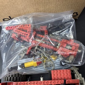 LEGO 8854 TECHNIC PNEUMATIC POWER CRANE SET NO MANUAL/BOX For Parts or rebuild