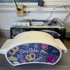 Easy-Bake white and purple vintage Electric Oven Playset