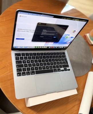 Apple MacBook Air (2025), 13,6 Zoll, M4, 16 GB, 256 GB Silber