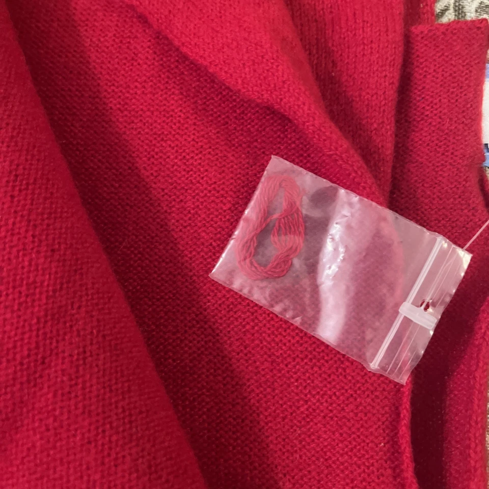 WHITE & WARREN 100% RED Cashmere 84x23 - Travel Wrap Scarf Shawl - NWT / NEW - Image 2 of 3