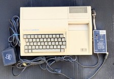 Texas Instruments TI-99/4A Home Computer  TESTED  with Power  Video cords