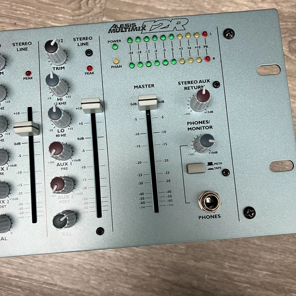 Alesis MultiMix 12R 12-Channel Rackmount Mixer tested - Image 4 of 4