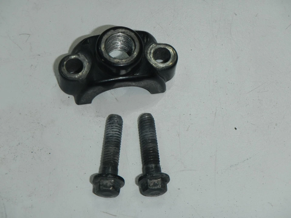 Soporte de montaje de espejo de cilindro maestro de freno 99 KTM 640 LC4 Adventure Enduro EGS-E Foto 2 de 4