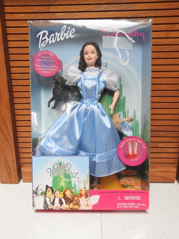 Barbie as Dorothy Wizard of Oz 1999 MATTEL 25812 Talking, Light-Up Ruby Slippers