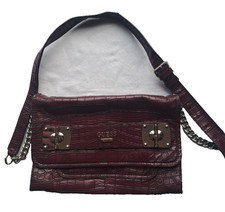 Borsa a tracolla Guess in pelle pochette colore bordeaux/rosso tracolla regolabile