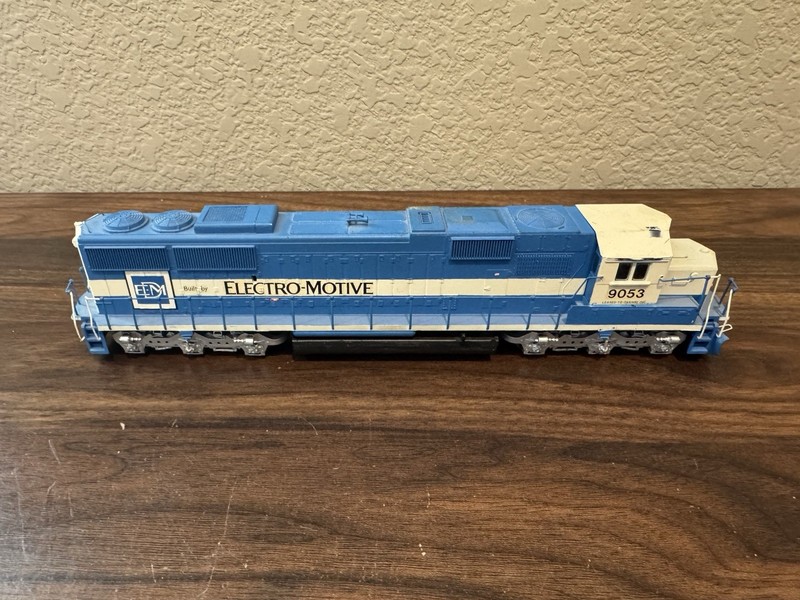 Athearn HO Scale EMD Electro-Motive SD60 Powered Locomotive - Tested & Runs