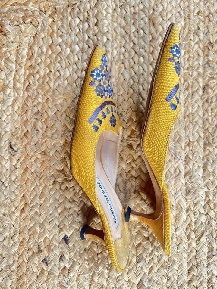 Manolo Blahnik Mujer Lino Talla 36.5 Tapiz Amarillo y Azul Tacones Mules Foto 4 de 4