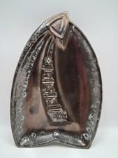 Raro En forma de flecha - McCoy - Art Deco - Esmalte por goteo metálico - Cenicero.
