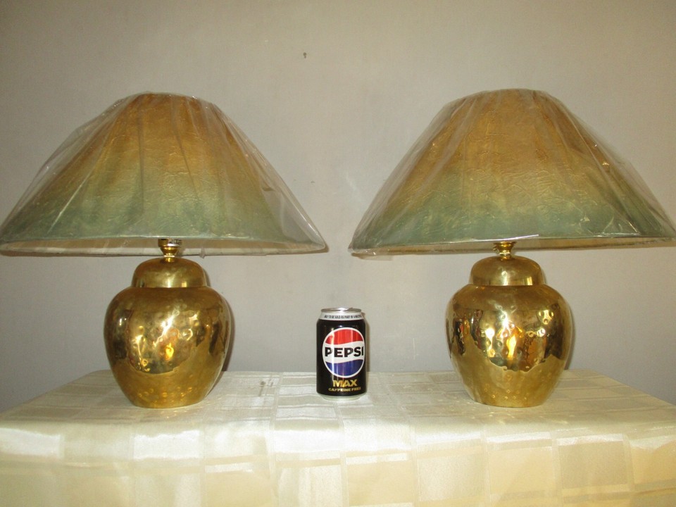 PAIR OF VINTAGE HEAVY HAMMERED BRASS GINGER JAR TABLE LAMPS WITH NEW