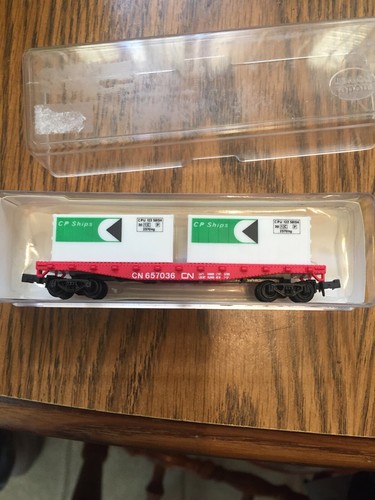 Model Power 4001 N Scale Canadian National 45' Flatcar CN #657036 w/containers - Picture 11 of 12