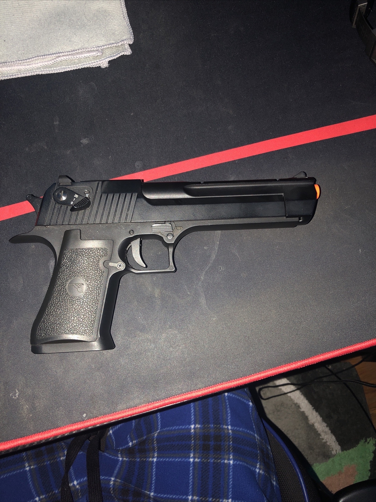 Magnum Research Inc. Pillager Desert Eagle (C02) Airsoft Gun (MAGAZINE