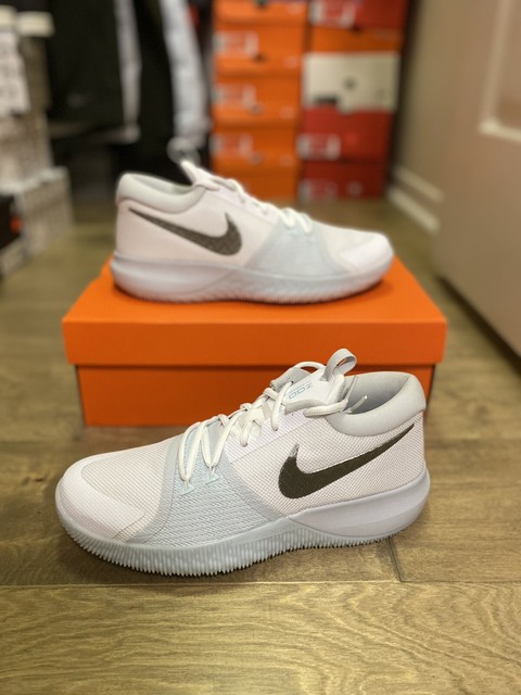 nike zoom assersion white