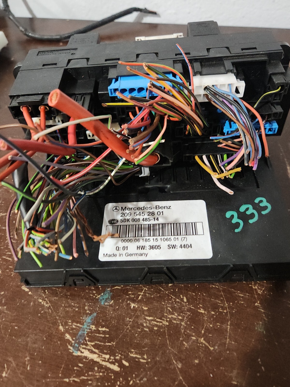 0109 Mercedes W203 C230 C240 C280 Front Fuse Relay SAM Module Junction