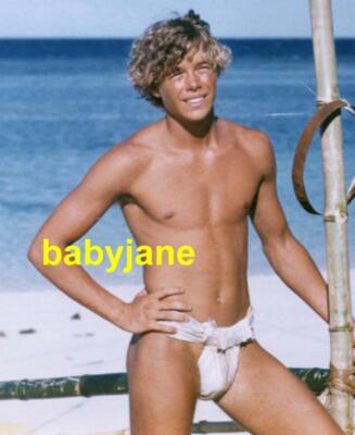 CHRISTOPHER ATKINS THE BLUE LAGOON BARECHESTED WEARING LOIN CLOTH PHOTO