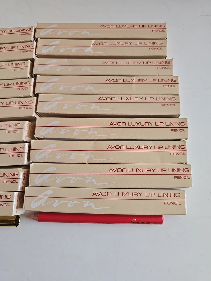 VTG Avon Lipliners Makeup Lot Of 18 Luxury Lip Lining .03 Oz - Image 2 of 4