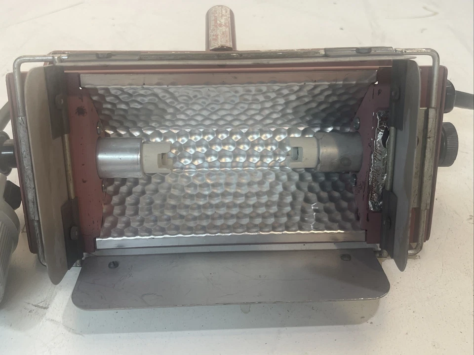 Mole Richardson Type 2911 Molequartz One Light Nooklite The Lamp Is Missing - Image 2 of 4