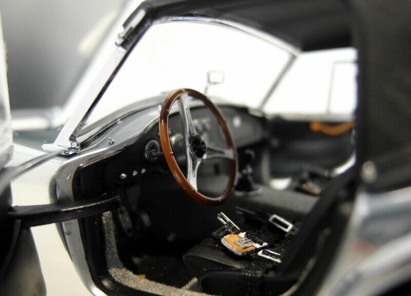 Exoto 1/18 Scale 18122 1962 Shelby Cobra 260 Polished Exoto 1/18 Scale 18122 1962 Shelby Cobra 260 Polished