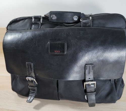 TUMI Sloane Townhouse Messenger Bag schwarz Leder ballistisch Nylon Arbeit Aktentasche