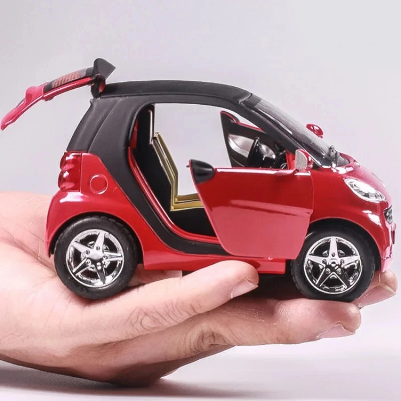 1:24 Car Smart Fortwo Alloy Metal Diecast Vehicle Toy Car Model Metal  Car Toys - Image 2 of 4
