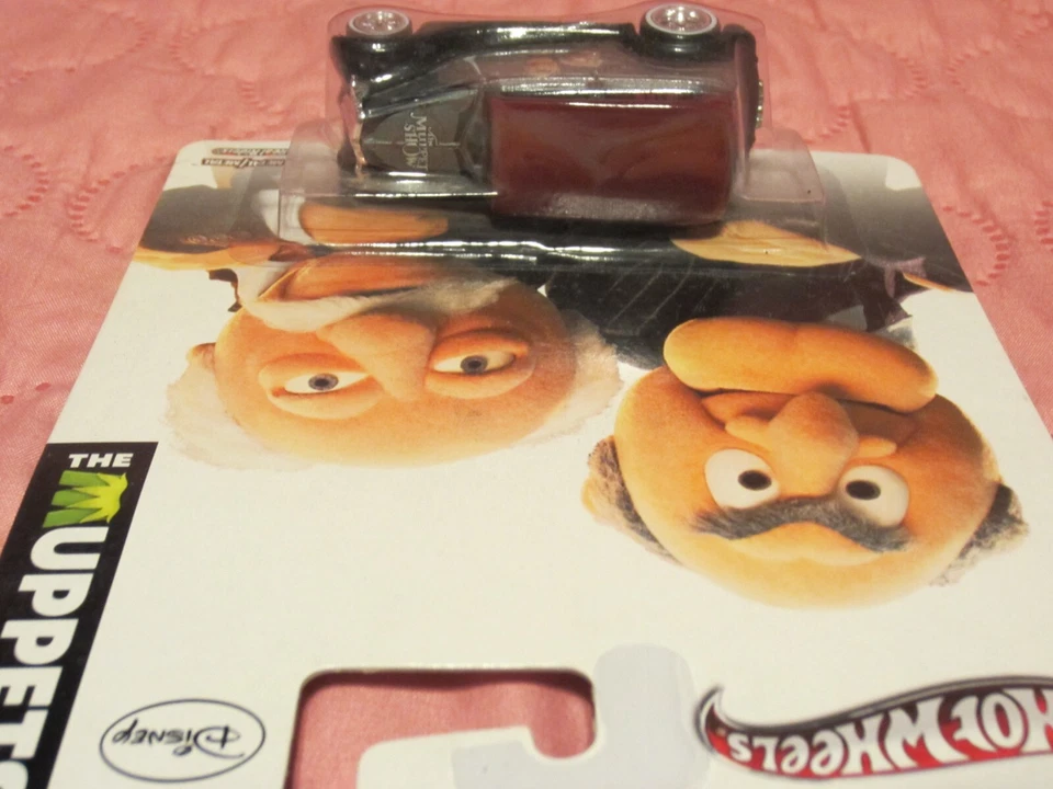 The Muppets 2012 Hot Wheels '34 седан Ford доставка 1:64 - Изображение 2 из 4