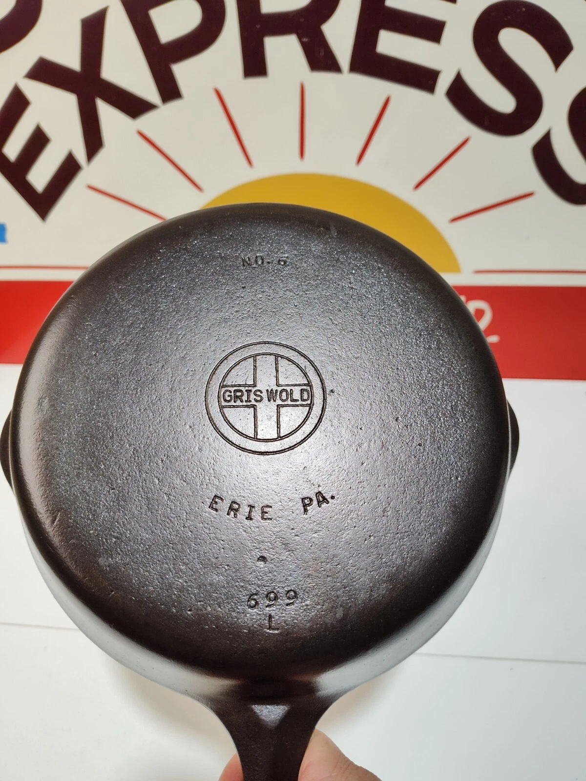"Fully Restored" GRISWOLD 8" Cast Iron Skillet Pan Small Logo Seasoned