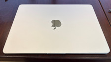 Apple MacBook Air 13" (2026) M5 (10 CPU / 8 GPU) 16GB/512GB Silber QWERTZ