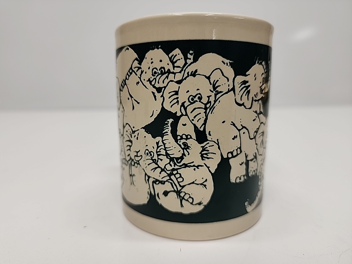 Vintage NAUGHTY ELEPHANTS Orgy Coffee Mug Off-white & Green  thumbnail 4