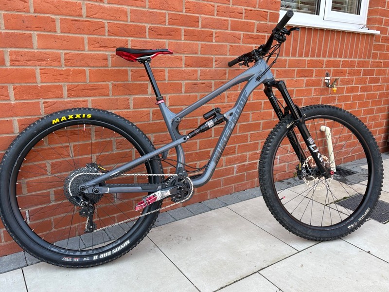 Nukeproof Mega 290 AL - Size Large - 170mm Enduro Bike