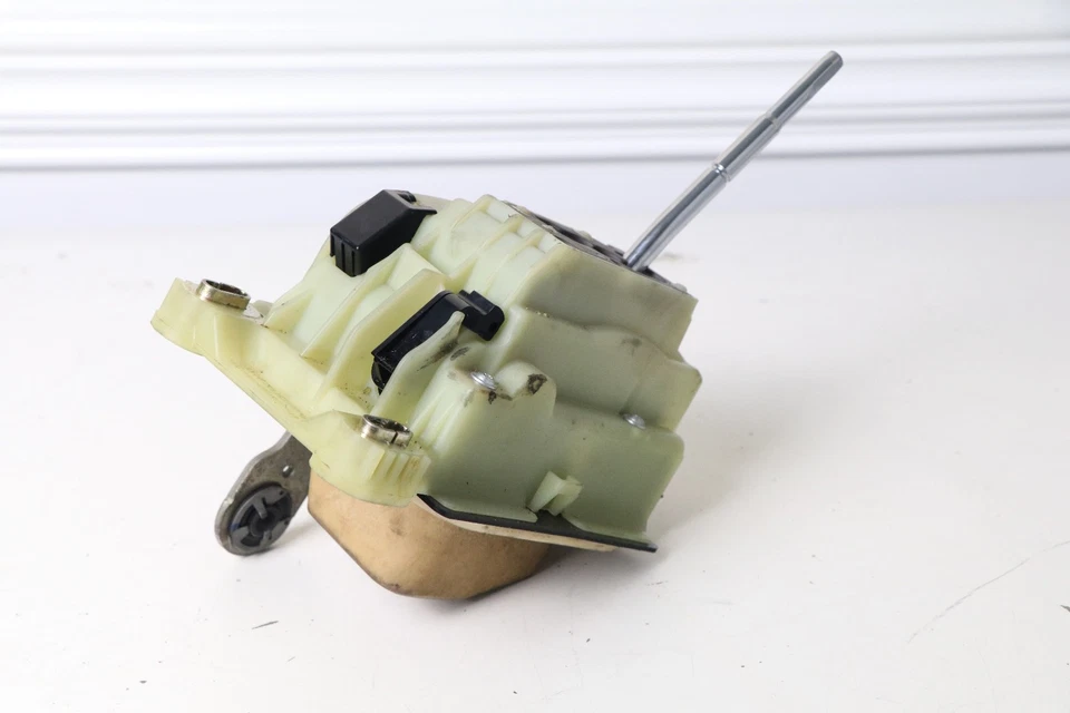 01-09 MERCEDES W203 W209 CLK350 CLK500 Transmission Gear Shifter Assembly OEM #4 - Image 4 of 4