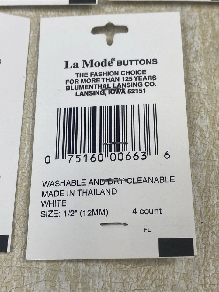 NOS 17 La Mode Buttons 9 Heart 46899 and 8 Rabbit 663 Buttons - Image 3 of 4