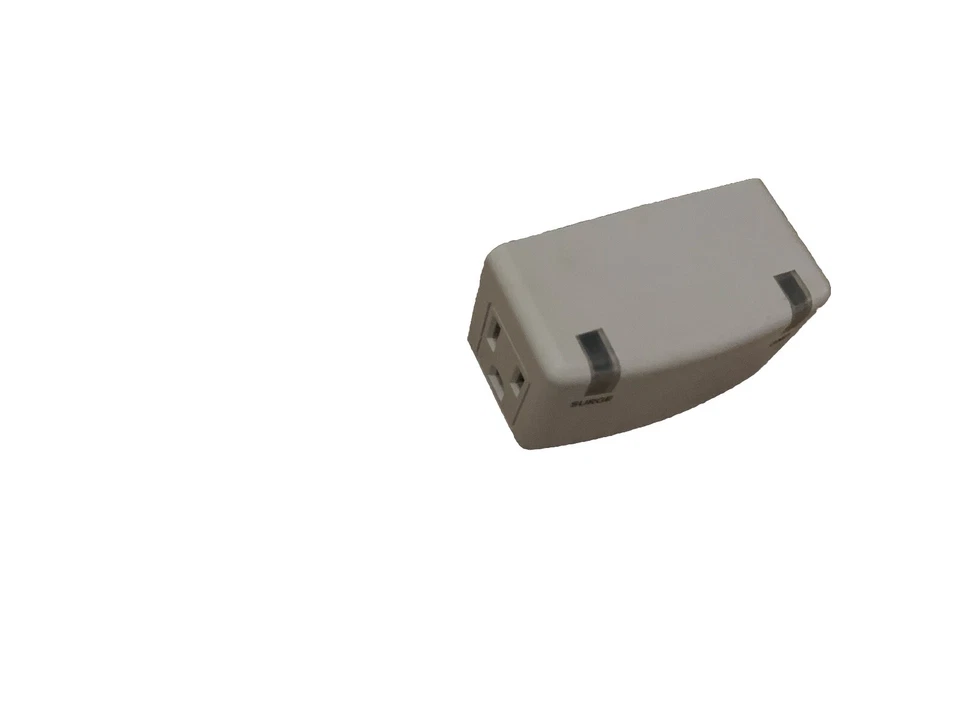 Full Protection Surge Suppressor 3-Outlet Wall-Mount Surge Protector 300 joules - Image 4 of 4