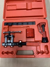 Brake Pipe Flaring Tool Kit Used In Very Nice Condition !!! W/case