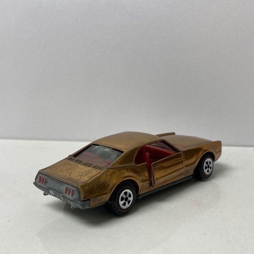 Very Good Condition Johnny Lightning Topper Gold Custom Toronado Olds Oldsmobile - Picture 3 of 13