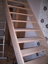 Treppe, Treppen, Massivholztreppe,Holztreppe,Buche,Wangentreppe,Nebentreppe