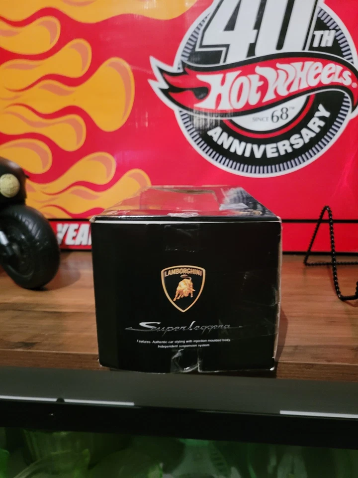 Rastar R/C Lamborghini Super Leggero Black 1/24 Scale Remote Control Car - Image 4 of 4