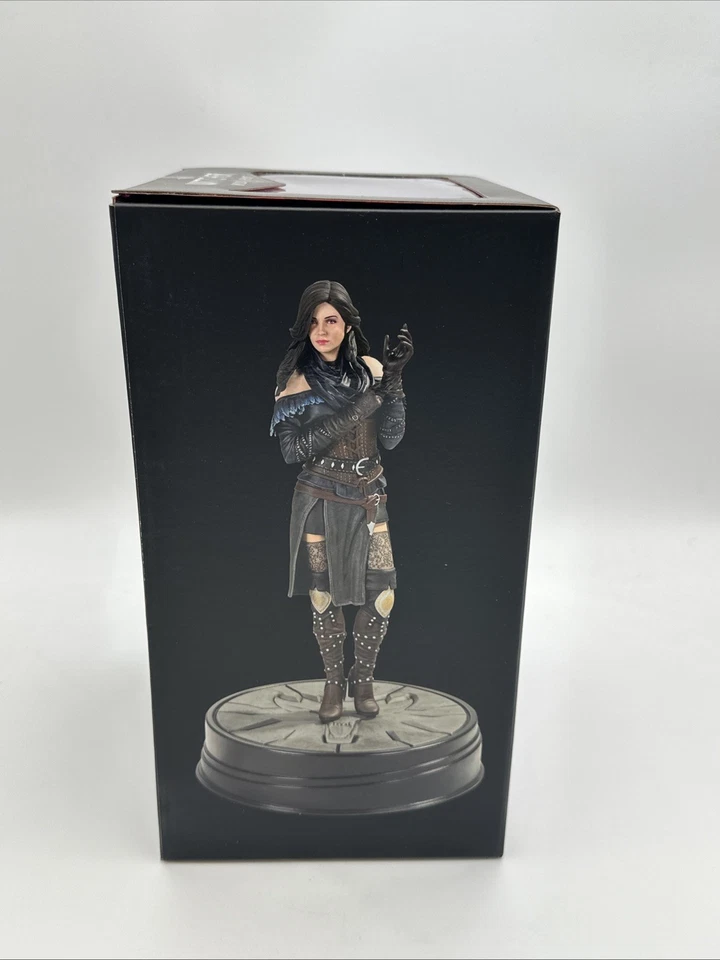 Dark Horse The Witcher 3 Wild Hunt Yennefer Series 2 Action Figure NIB - Image 2 of 4