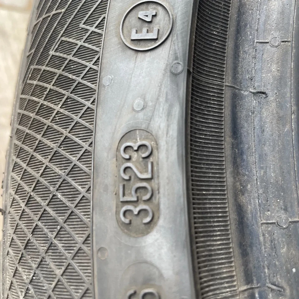 1x Winterreifen 245 45 R18100V Continental DOT 3523 (7,5mm) - Bild 4 von 4